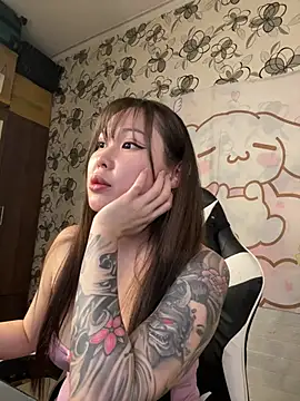 YukiiTYAN Chat XXX live