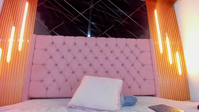 XXX chat uživo modela AinaPink