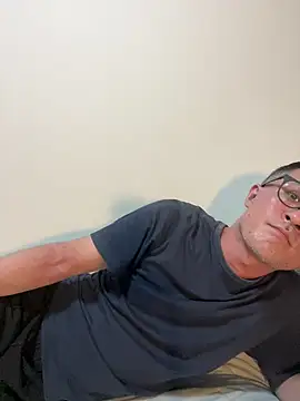vansumi 现场XXX聊天