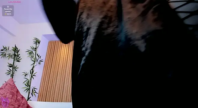 Chat XXX ao vivo de charlottewhitte