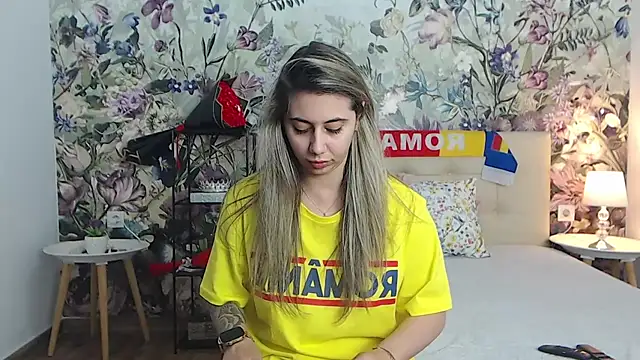 RoseDiamond06's Live XXX Chat