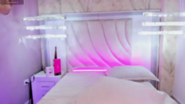 Mariluu_'s Live XXX Chat