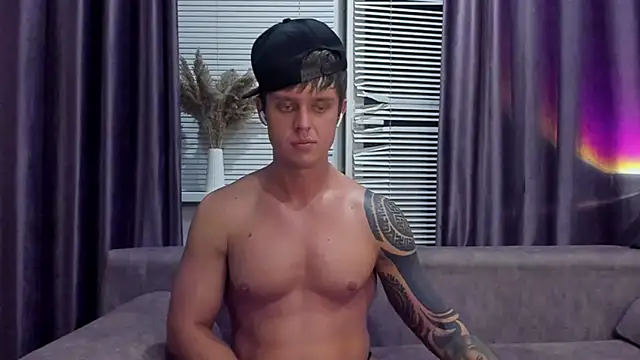 Chat +18 de MarcoErra ao vivo