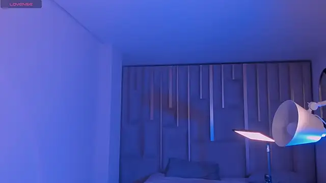 ErikaBenz_'s Live XXX Chat
