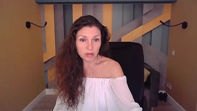 Chatroom XXX en direct de EllaLong