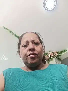 katialatimaecha Adlı Modelin Canlı XXX Sohbeti