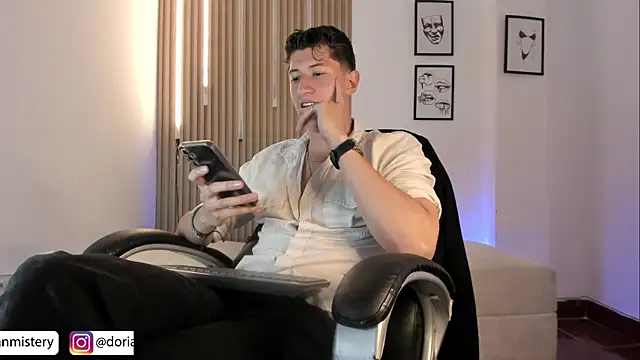 Chatroom XXX en direct de Dorianmistery2322_