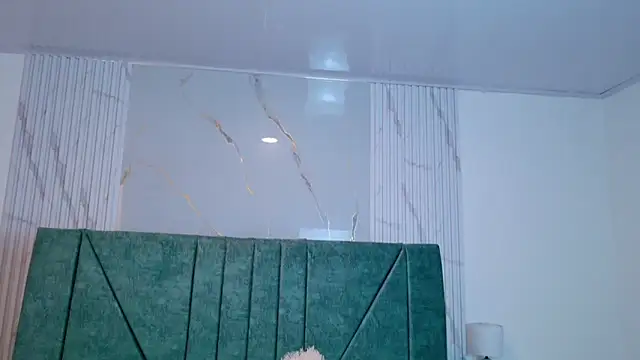 katiamoree Chat XXX in diretta