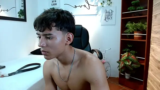 XXX chat uživo modela Ryan_grayx