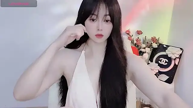 Lydia_170 Adlı Modelin Canlı XXX Sohbeti