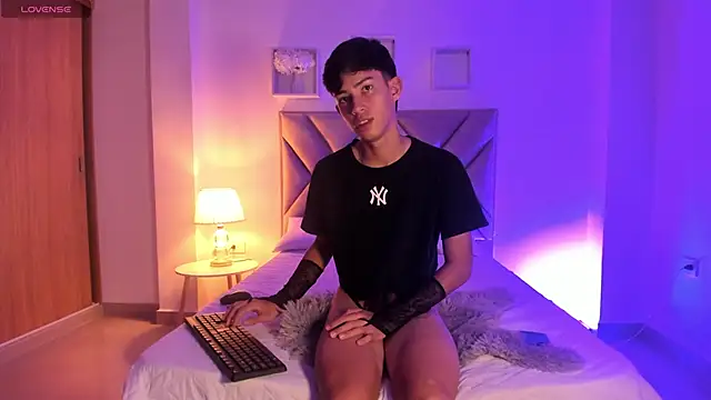Baby_noahtt Chat XXX live