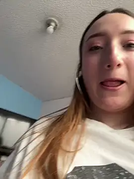 Valery_Salmonsn Webbikameraesitys