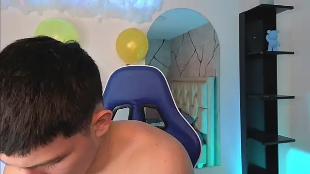 Вебкам-шоу JamesCr_