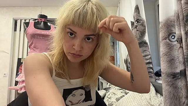 FreedaDeloach's Live XXX Chat