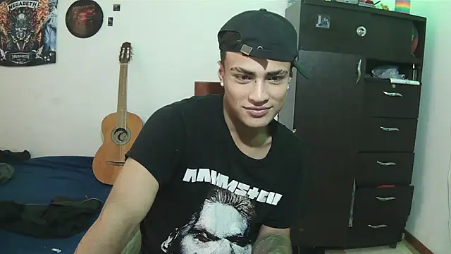 Fenix_hardcock 现场XXX聊天