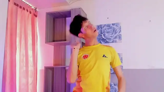 Ethan_qop Adlı Modelin Canlı XXX Sohbeti