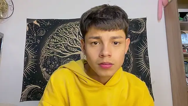 Czat XXX na żywo – Andy_Belier23