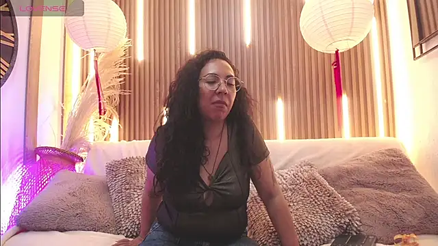 Chat XXX Live Velvet_Curly