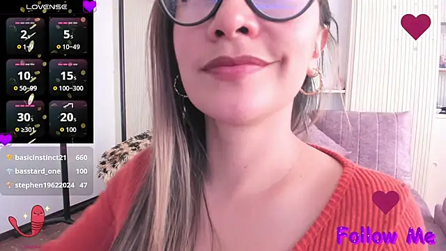 VelvetMouth_'s Live XXX Chat