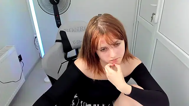 GoldenKiss Adlı Modelin Canlı XXX Sohbeti