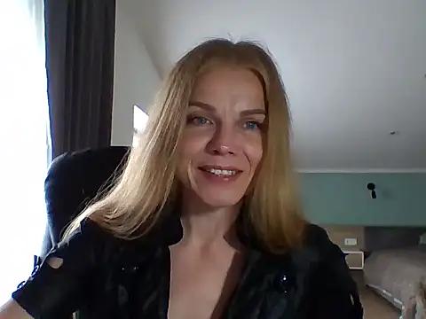 Tina5394's Live XXX Chat