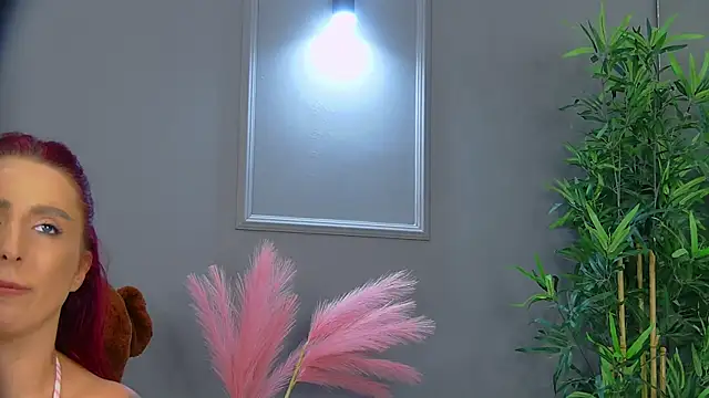 CrystalRedd 现场XXX聊天