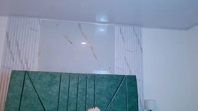 katiamoree Adlı Modelin Canlı XXX Sohbeti