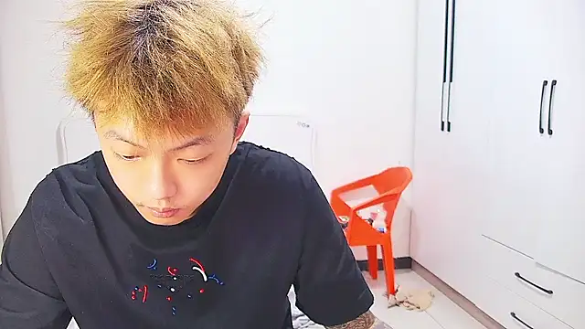 Chocolates-001 现场XXX聊天