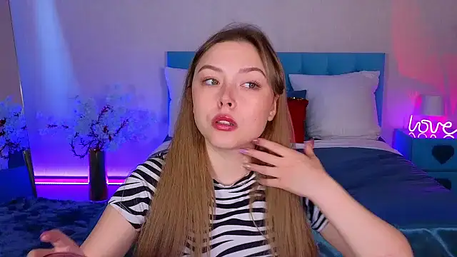 Ava_Loone Chat XXX in diretta