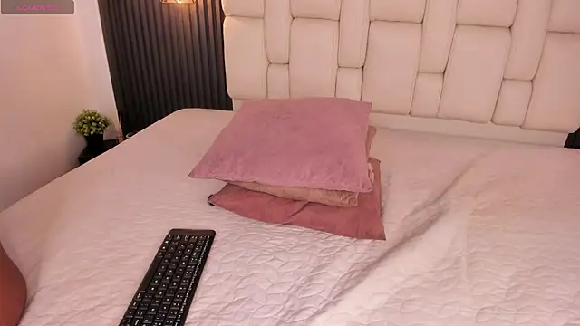 kristakinnky's Live XXX Chat