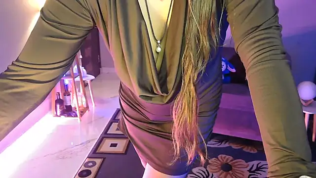 XXX chat uživo modela Mitikaa