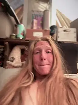 GoldenFlameGoddess' Live XXX Chat