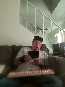 yourMasterisBored live XXX chat