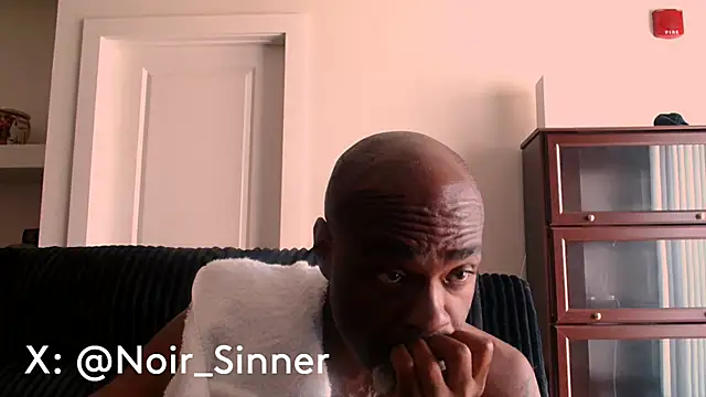 sinnernoir's Live XXX Chat