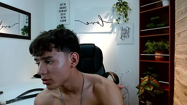Ryan_grayx live XXX chat