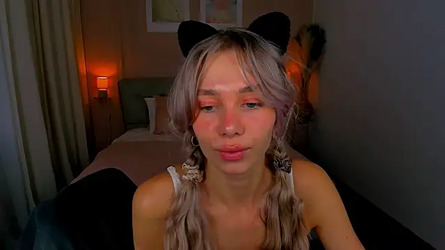 LuluAlis' Live XXX Chat