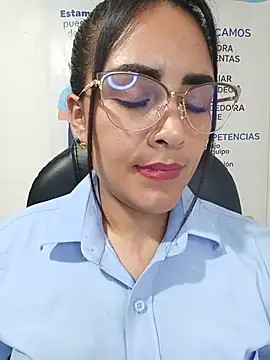 Chat +18 de MAYE__13 ao vivo
