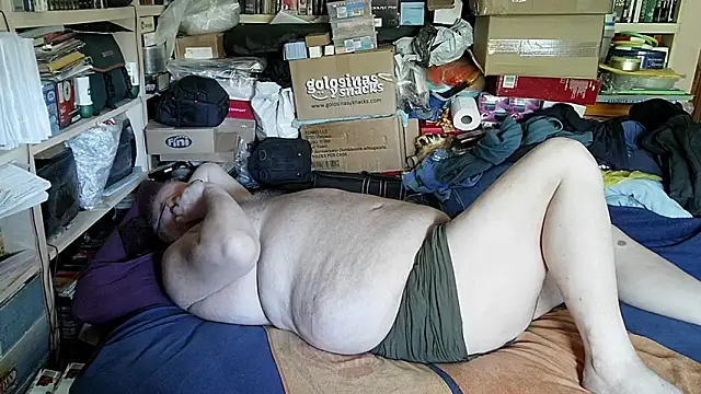 hadeszeuss2's Live XXX Chat