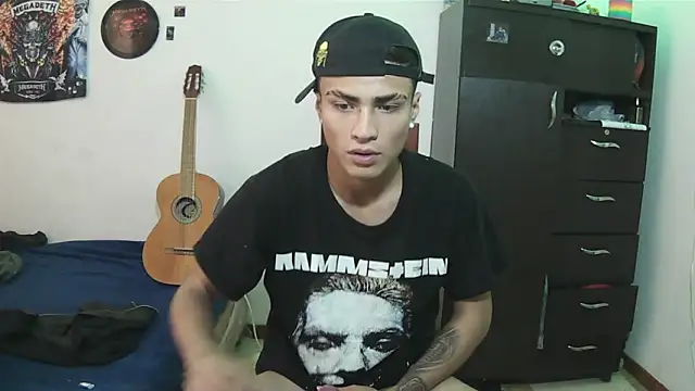 Fenix_hardcock লাইভ XXX চ্যাট