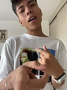 MaxiWildd élő XXX-chatje