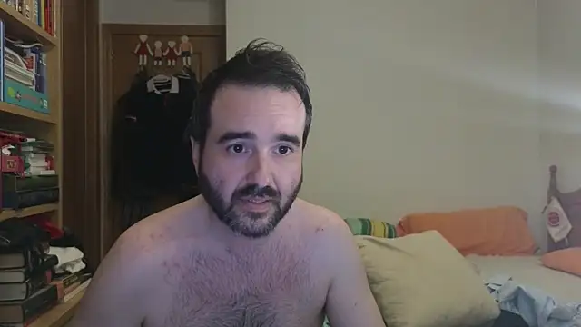 curiosillo83 élő XXX-chatje