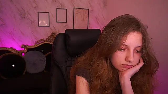 CuteeFoxy Live XXX-chat