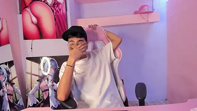 DannTaylor 现场XXX聊天