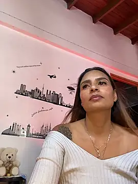 Chat +18 de mykaelahoney ao vivo