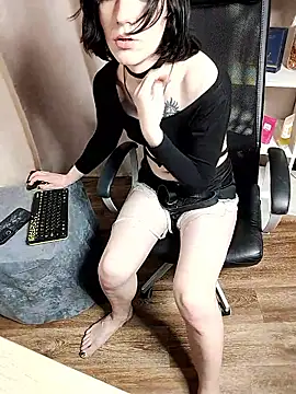 MickeQuinee's Live XXX Chat