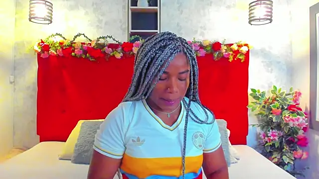 SilvannaFit Chat XXX live