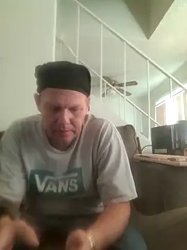 yourMasterisBored's Live XXX Chat