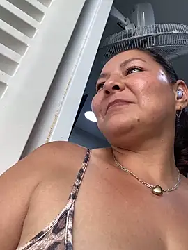 Czat XXX na żywo – Sussan__