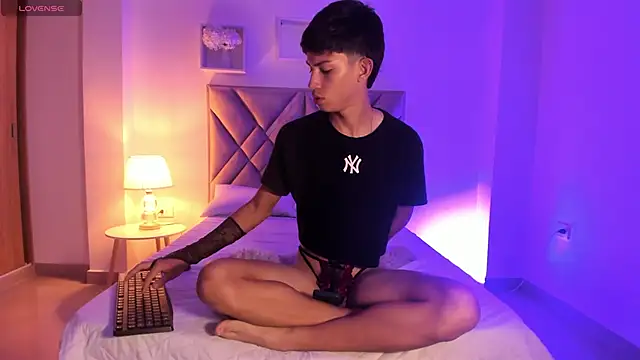 Baby_noahtt Adlı Modelin Canlı XXX Sohbeti