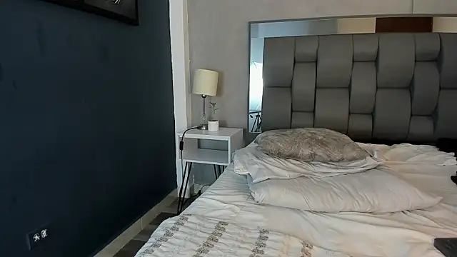 Charlie___Musk Show in webcam